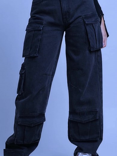 Return /Exchange if not satisfied FREE OF CHARGE! Free Delivery 🚚 We give more to our customers! 😉 Size: Free Size Name: cargo box pant Color: White, Black Description:- High quality, jeans box pant Durable with a stylish look We offer a worry-free purchase experience as you can exchange/ return the product if unsatisfied. #freereturn #freedelivary #nepalclothing #jeans #jeanspants #jeansbox #jeansboxpant #ladiesfitoftheday #ladies #teenagegirlsfashions #fashiongirlsteen #fashiongirlstore #tre