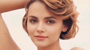 乌克兰极品美女女神模特Lilit Ariel