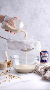 Keep your skin calm and quenched with the power of Bioactive Manuka Honey. This best part? This quick and easy bath soak recipe is 100% natural and can be customised to suit you 🙌 For more ways to incorporate Manuka into your skincare routine, click the link below! https://bit.ly/DIY-Skincare-with-Manuka-Honey | Capilano Honey