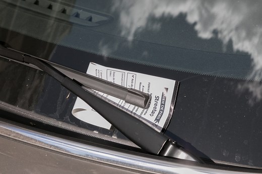 Cumul de PV stationnement gênant et FPS : peut-on contester ?