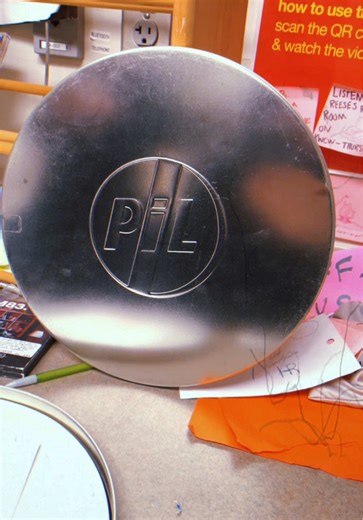 🎶: Public Image Ltd. ‘Poptones’ on an all-vinyl #IHungAroundInYourSoundtrack radio show! 📻🖤 #vinyl #radio #publicimageltd #turntable
