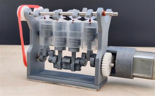 自制四缸发动机模型，运转抖动剧烈