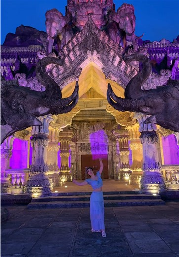 The Elephant Palace 🩵