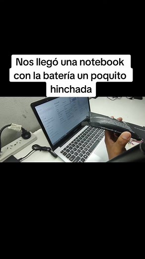 Reparación de Notebook Noblex N14X1010: Batería Hinchada