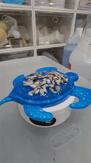#ResinArtist #resin #crafting #resinart #hobby #resinartwork #turtle #seashells | Glitter Glitz and Glow | Facebook