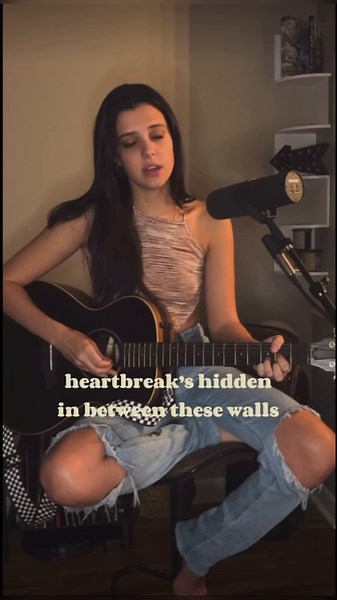 Lanie Gardner Live Performance of Roses and Wildfire