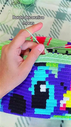 Tejer moras decorativas para mochilas Wayuu