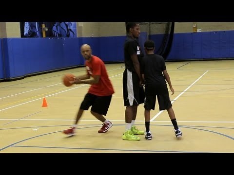 How to Throw a Pick & Roll Pass | Basketball Moves