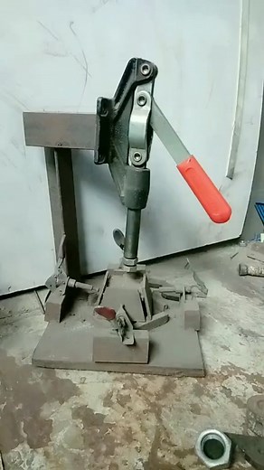 Understanding Mechanical Devices: Operation and Functionality