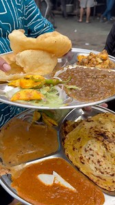 Best Naan Thali And Chole Bhature Of East Delhi | Karan Dua