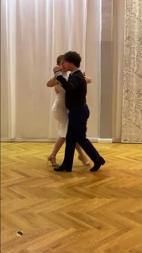 Simple Argentine Tango Steps