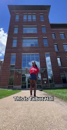 A 60-second tour of Denison University's campus in Granville, Ohio! (Part 2) #college #collegetour