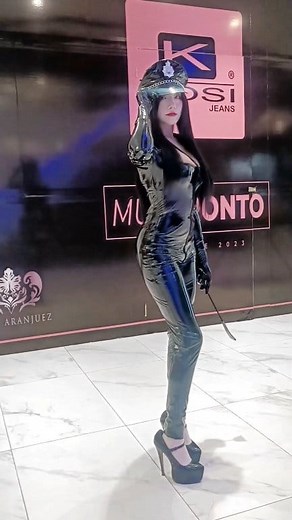 💕 #police #cosplay #latex | Lynn Mayumi 真由美