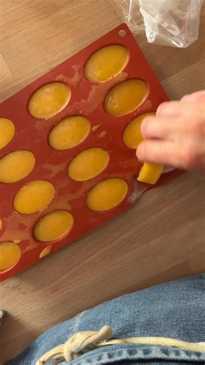 Immune-Boosting Ginger Citrus Shots 🍋🫚 Follow @sarahbutlerathomeofficial Ingredients • 300g fresh ginger • 2 oranges • 1 lemon Method 1. Peel the ginger and chop into pieces small enough for your juicer. 2. Peel the oranges and lemon, removing any seeds. 3. Add everything to a juice maker and blend/juice until smooth. 4. Pour the mixture into an ice cube tray. 5. Freeze until solid. 6. To serve, add 1–2 cubes to a pint of warm water and let them melt before drinking. Top Tip For an extra kick 