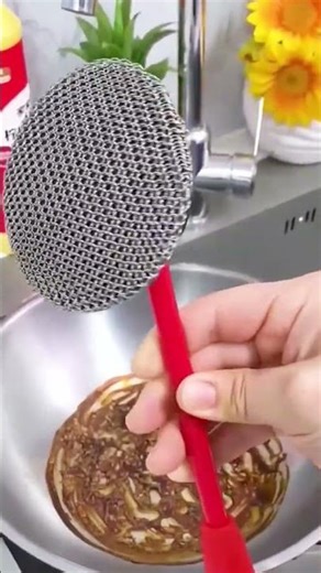 Brush Pot Cleaning Tool – Keep Your Hands Oil Free and Sparkling Clean #kitchencleaning