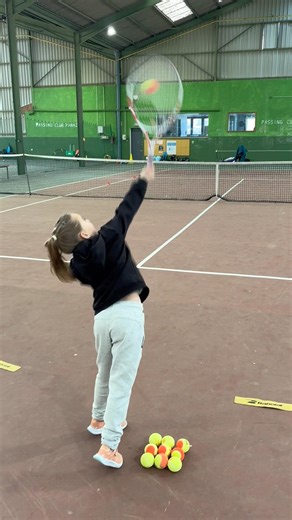 Service au tennis : et si tu donnais la bonne instruction à ton cerveau ? #tennis
