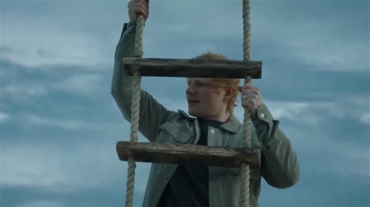 黄老板强势回归！Ed Sheeran 新专辑单曲「No Strings」官方超清音乐录影带正式首播，这是他首度挑战完整视觉概念，整张专辑都有音乐录影带，看起来：