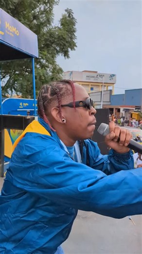 Jean Luc IMFURAYACU on Instagram: "#TdRwanda2026 Rwandan Hip Hop Artist #Bushali brought the heat to the @tour_du_rwanda as part of the #AvansaMo campaign with @momorwanda 🔥 Dial *182*5*2# and get K’avance 👌 Ni Show Show Muri #TdRwanda2026"