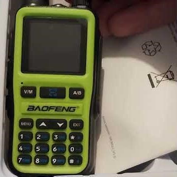 Yaesu Vx 3 vs Baofeng Uv5r mini non technical quick look. ham radio