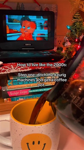 Brewing Coffee the Old-Fashioned Way for a Simpler Life