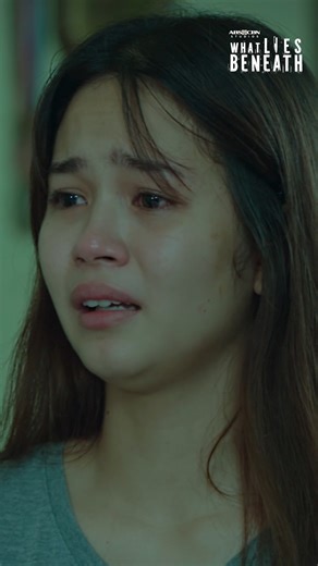Nalaman na ni Liezel ang nangyari kay Louisa 💔 📺 #WhatLiesBeneath gabi-gabi, 9:30PM sa Kapamilya Channel sa ALLTV2, sa cable at sa iWant. Mapapanood din sa A2Z, Kapamilya Online Live, TFC at sa Netflix. #WLBLoveAndLoss | RCD Narratives