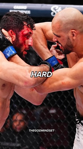 GodMindset | I built this physique after 3 years of 💪 natural training. Wanna know how I did it? 👀 Everything’s inside my program ⬇️ • 🏋️‍♂️ A workout... | Instagram