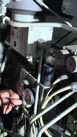 This is a pneumatic DCV, is designed for air, so why is water leaking from it?