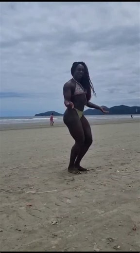 Fernanda chocolatte on Instagram: "Q dia maravilhoso foi esse não tem companhia melhor q a sua quando vc conhece pessoas também q a vaib bate com a sua e maravilhoso também"