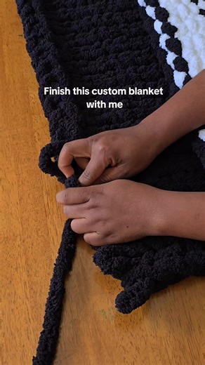 Create Your Own Chunky Knit Blanket Tutorial