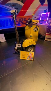 My FLCL display at Fandom Fest NY this past weekend. Getting the little details down a little bit better with each event. Need to start building my Canti cosplay next! #fandomfest #cosplaymutt #flcl #foolycooly #flclvespa #rickebacker #haruko | Cosplay Mutt