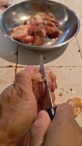 Clean gizzard #cuttingchicken #cuttingskills #butcher | Agus Triyono