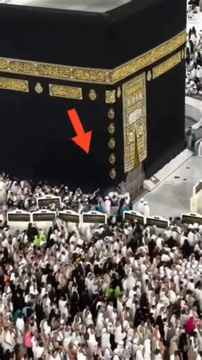 In the Presence of Allah's House: Where the Soul Finds Its Ultimate Destination ❤️🕋