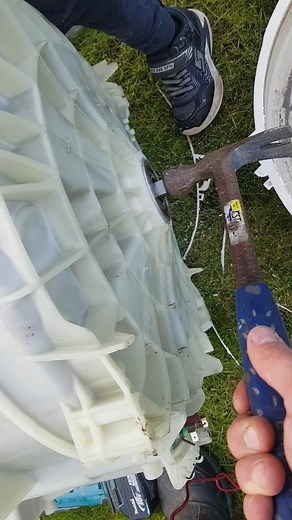 60K views · 7.3K reactions | Part 2, No wonder it sounded like it was walking out the door. The bearing had totaly collapsed. #washingmachine #washingmachinerepair #washing #repair #homeappliances | Deandohertygreaser | Facebook