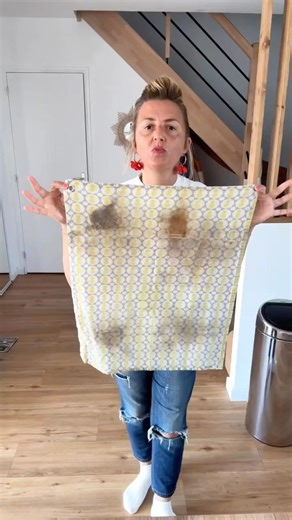 Natural powder for removing oil from a cloth (eco-friendly cleaning)