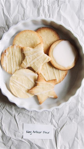 Sugar cookie bake off commentary! All recipes are delightful in their own right but a few definitely rose to the top. (Sorry for the especially fast audio; this video is from last year 🫠) Which one sounds the best to you? Full breakdown is on my blog! #Pancakeprincessbakeoff #Sugarcookies #Holidaycookies #sugarcookie #sugarcookiesofinstagram | The Pancake Princess