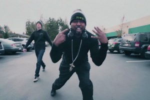 我叫HTC跟我念一遍！HTC出了首Rap挑衅苹果和三星，然后就被喷了-36氪