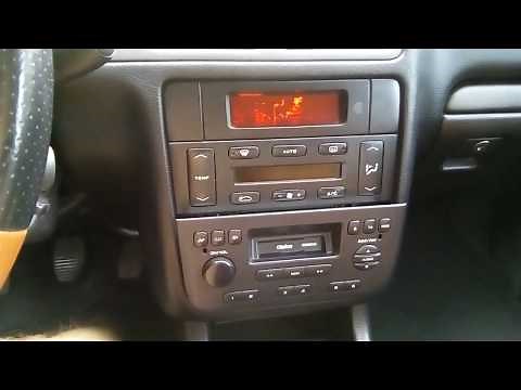 Peugeot 406: Beeping of radio without correct code