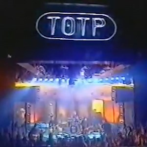 Sun Hits The Sky - Performed on Top of the Pops 🎸 What's your favourite Supergrass #TOTP performance? | Supergrass