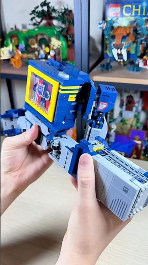 Transform Soundwave into a cassette player #lego #transformers #soundwave #transform #cassette