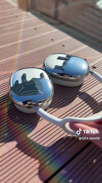 Drip Frames for AirPods Max: Unique Accessories