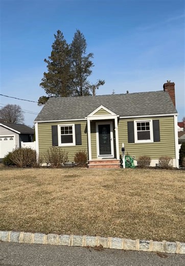🏡 Open House Alert! 45 Everett Drive, Dover, NJ Join us this Saturday, March 15 from 10 AM - 12 PM to tour this charming 2-bedroom, 1-bath home in Dover, NJ. With a private driveway, spacious backyard, washer/dryer hookup and finished basement, it’s perfect for comfortable living and entertaining. Plus, it’s ideally located near shopping, dining, and major highways! Don’t miss out—schedule your showing today! 📲 #DoverNJ #OpenHouse #RealEstate #HomeForSale #HouseHunting #NJRealEstate #FirstTime