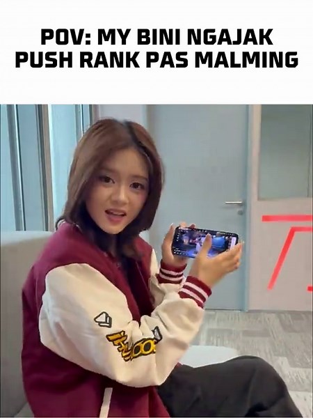 Ngajak Mabar di Free Fire Bareng Christy!