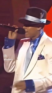 7.5K views · 425 reactions | 20 years of Breezy BET Awards 2006 ‘Gimme That’ Chris Brown Lil Wayne #TeamBreezy #teambreezyradio #chrisbrown | TeamBreezy Radio | Facebook