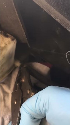 Spring clamp removal