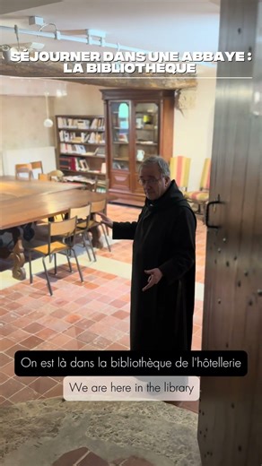 Séjourner dans une abbaye : la bibliothèque des hôtes. #abbaye #séjourmonastique #ligugé