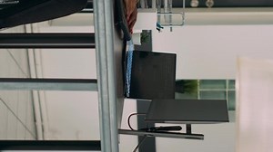 Vertical Video Cloud Programmer Wheelchair Using 库存影片视频（100% 免版税）1095912139 | Shutterstock