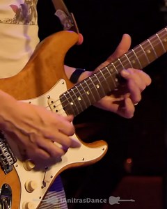 When you play with an envelope filter/auto wah it is really really hard not to make wah wah motions with your face. Video courtesy of the most excellent Natasha. 📽️ #guitarist #livemusic #vintageguitar #stratocaster #ontour | DAVY KNOWLES