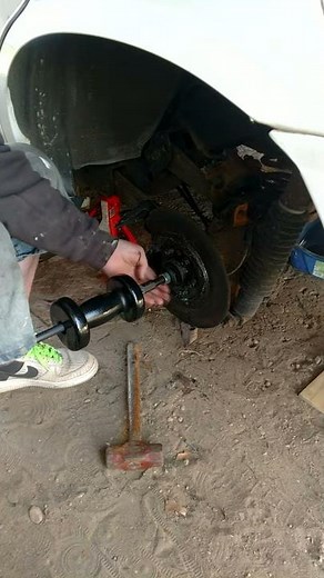 2003 Grand Marquis rear bearing removal