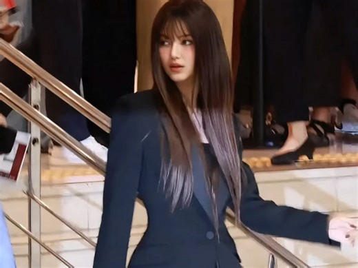 “气质动人”丹尼尔参加品牌快闪活动，魅力十足。#danielle #大长腿 #newjeans回归