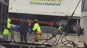 Nurses Help Each Other During Deadly Wreck on I-35W